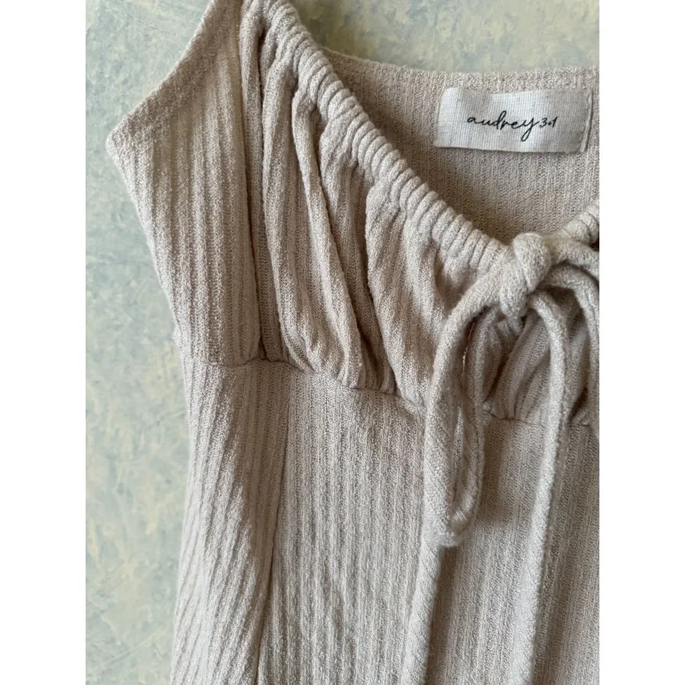 Audrey 3+1 beige‎ mini dress